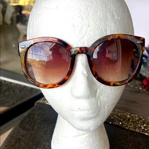 New large tortoiseshell sunglasses